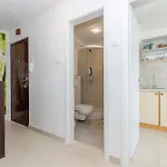 Spacious Neven Near Center, With Two Ac Units *