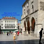 Spacious Neven Near Center, With Two Ac Units Апартаменты