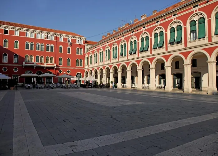 Apartament Spacious Neven Near Center, With Two Ac Units Split