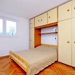 شقة Spacious Neven Near Center, With Two Ac Units