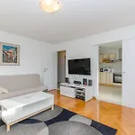 Spacious Neven Near Center, With Two Ac Units *