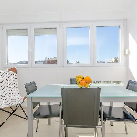 Apartment Spacious Neven Near Center, With Two Ac Units *
