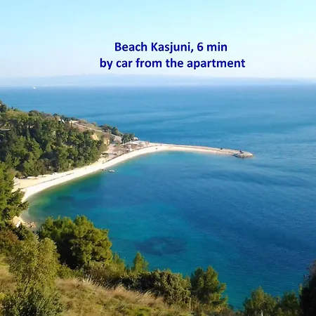 Apartment Spacious Neven Near Center, With Two Ac Units